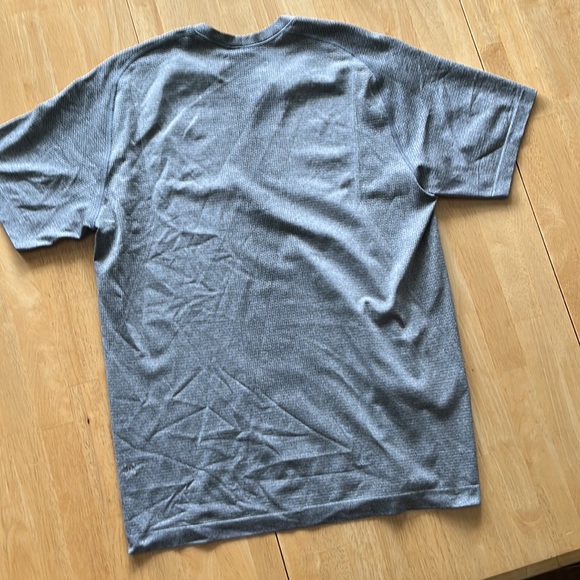 Lulu t-shirt - Picture 2 of 3